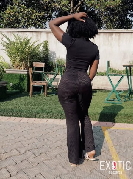 Sonia, escort in Thonpiny, South Sudan (photo 2)